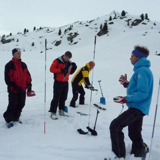 Skitourenplanungs-und-Lawinen-Kurs-auf-der-Bambergerhuette-Kelchsau